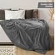 thumbnail image 2 of Blanket Utopia Bedding, forro polar, tamaño queen, color gris, 300 g/m², microfibra, 2 of 8