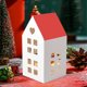 thumbnail image 4 of Decoraciones navideñas, adornos navideños, regalos navideños, caja de embalaje para regalo de Navidad con techo rojo blanco, caja de papel festiva con techo rojo, cajas de dulces, 4 of 7