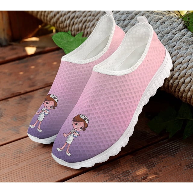 Zapatos para caminar antideslizantes y livianos con estampado de enfermera simple de color sólido, zapatos de enfermería de moda, zapatillas transpirables para mujer