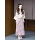 thumbnail image 4 of Traje elegante de falda con estampado floral y parte superior de punto blanca de estilo coreano de moda de principios de primavera para mujeres de mediana edad, 4 of 4