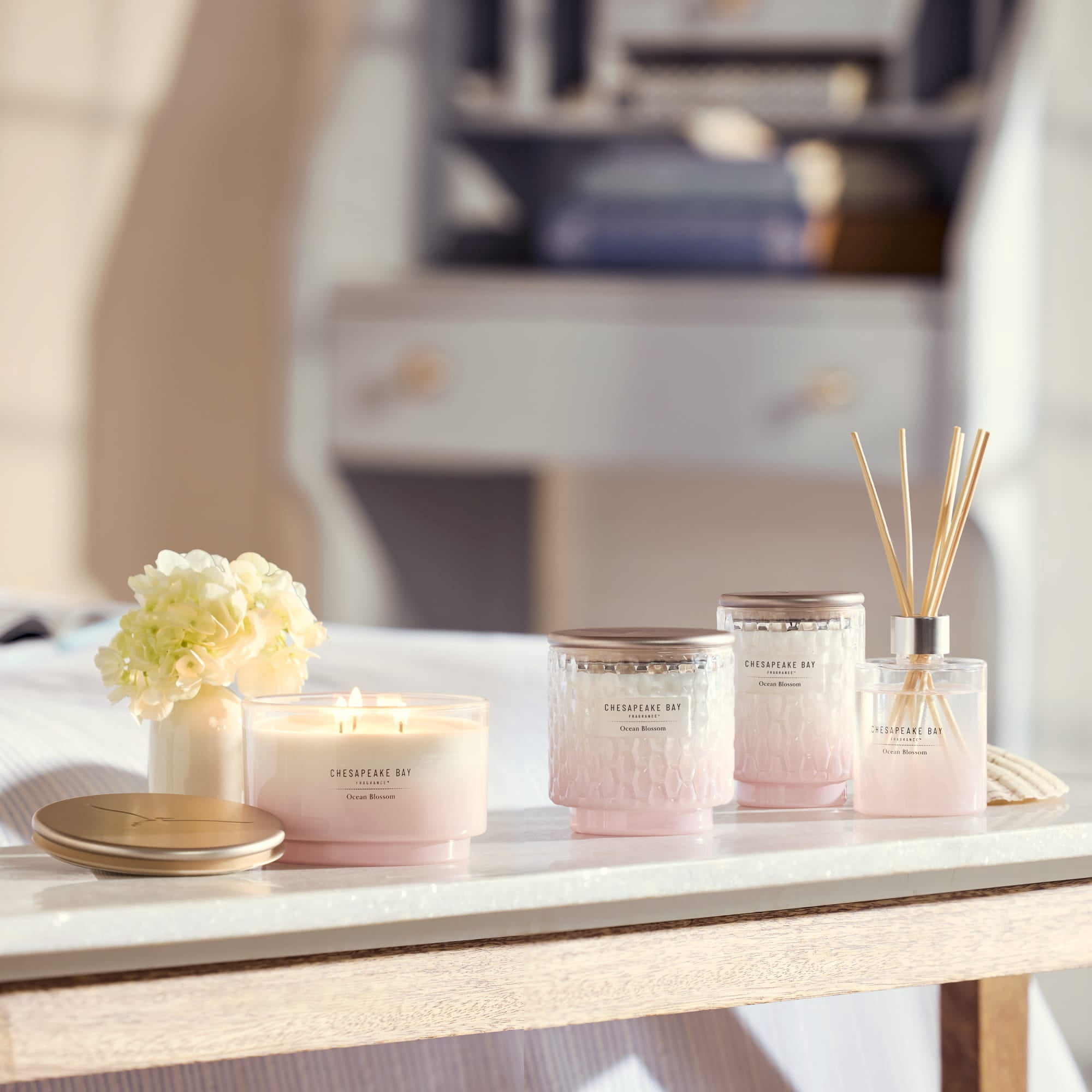 Chesapeake Bay Candle 4.5oz | Ocean Blossom Scent |Exclusive Mood Evoking Fragrance |Sea Glass-Inspired Jar | Premium Soy Blend Wax with Essential Oils | Coastal Fragrance for Home Décor or Gifting