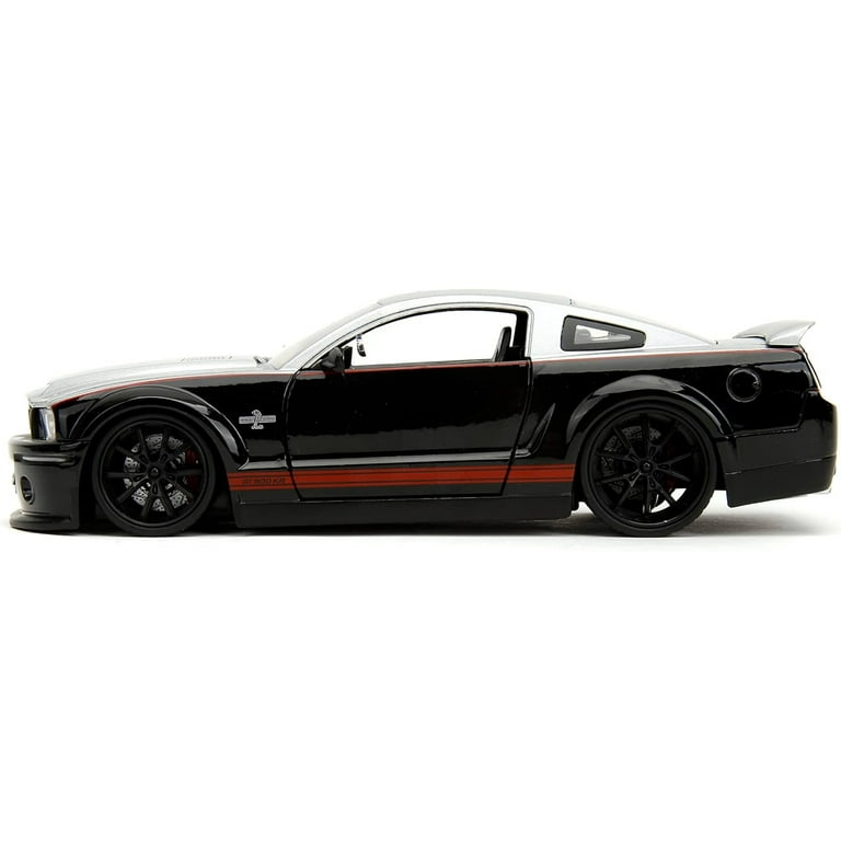 スポーツトイ・アクショントイ BIGTIME MUSCLE 2008 Ford Shelby GT500KR Big Time Muscle 1:24 2008 Ford Shelby GT-500KR Die-Cast Car