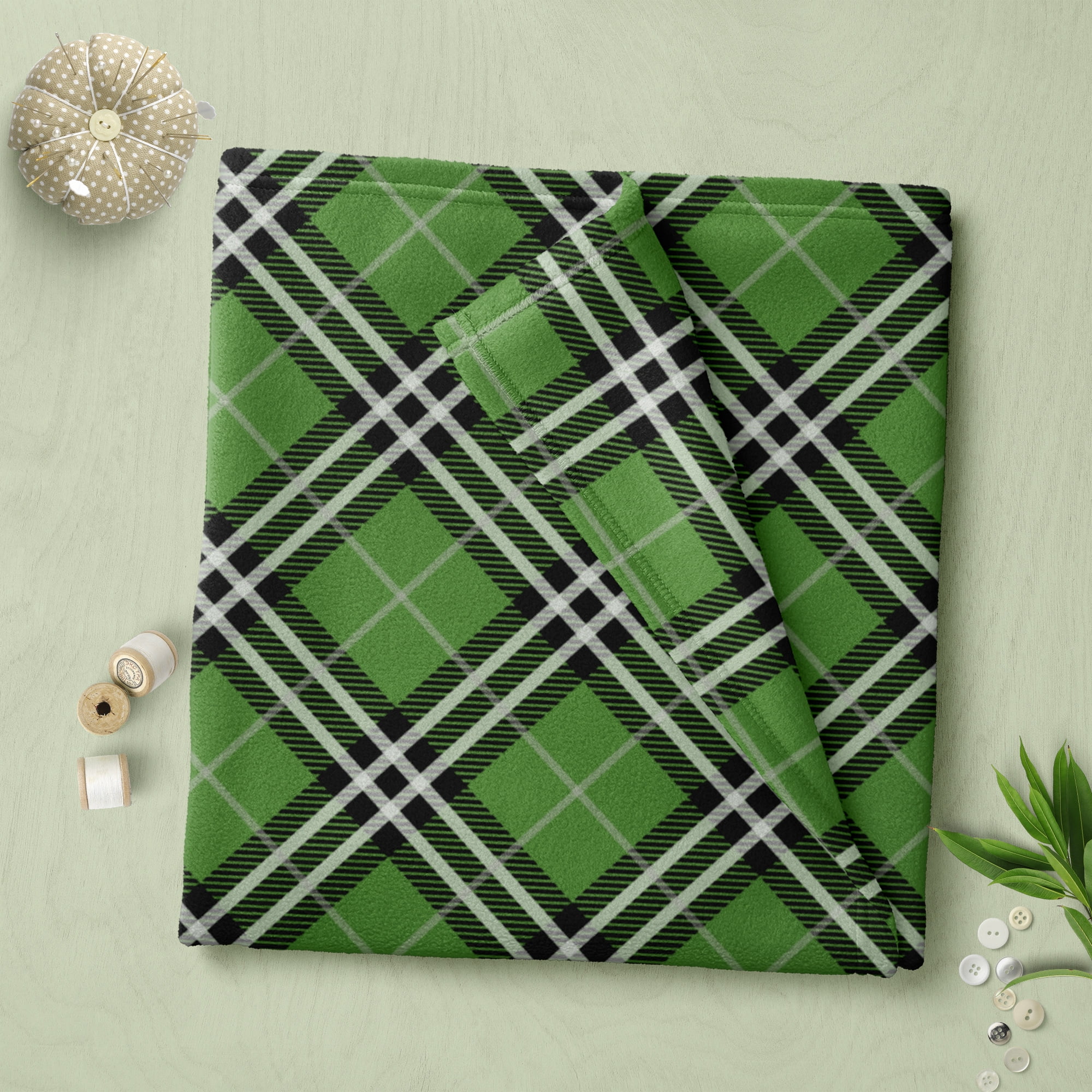 Mainstays 1.5 Yards 100% Polyester Brushed Fleece Woodland Check, Green, 60" Wide for Crafts