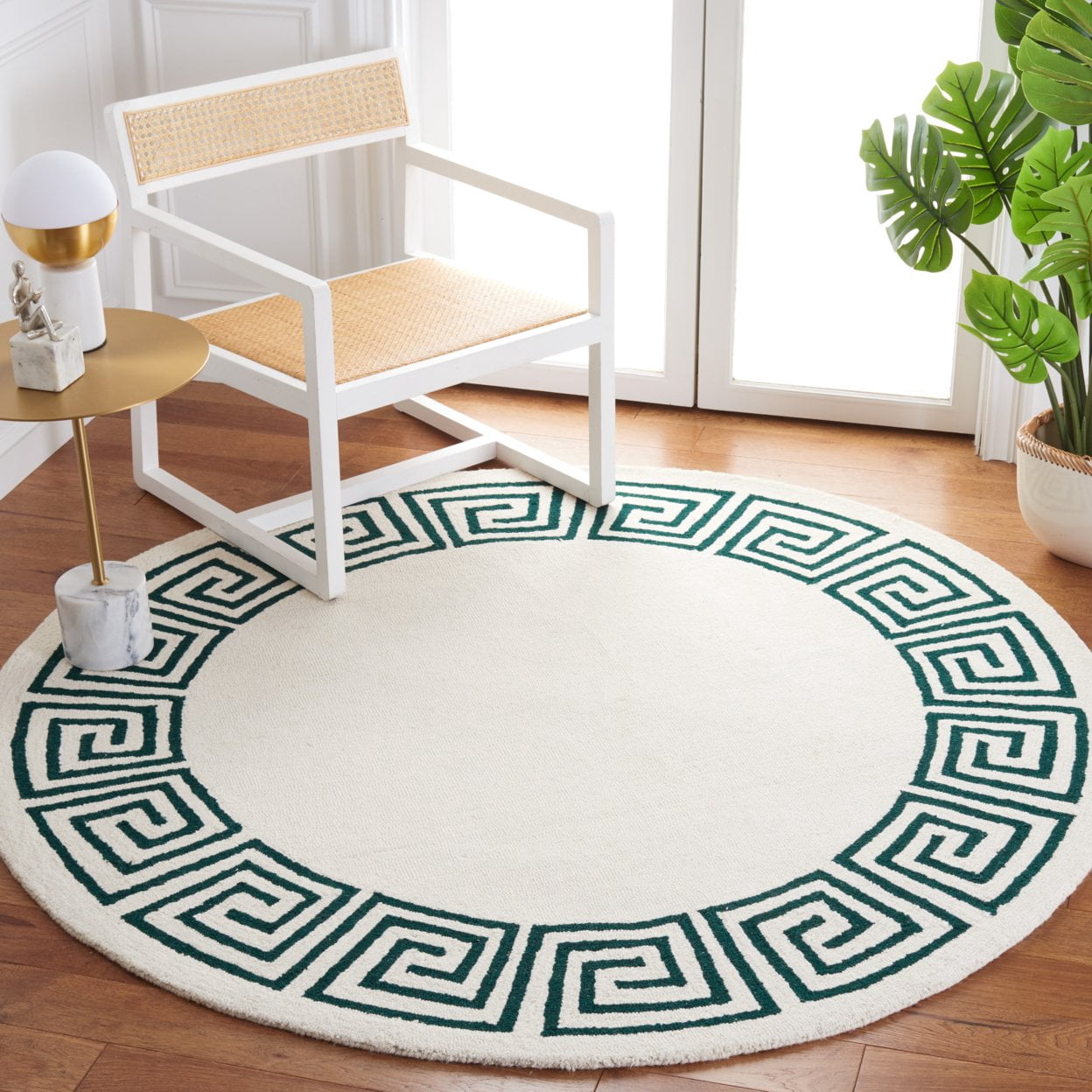 SAFAVIEH Metro Ivonette Bordered Area Rug, Ivory/Green, 6' x 6' Round