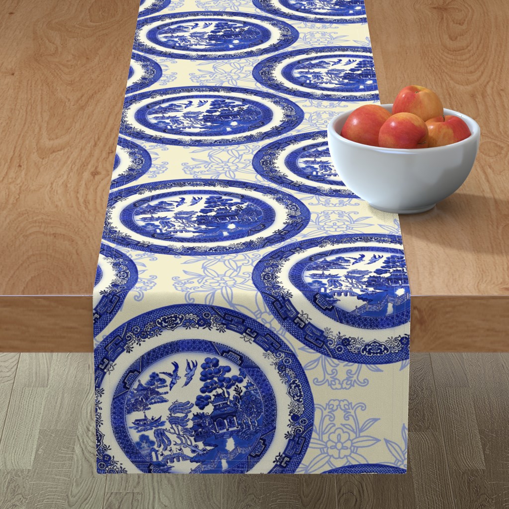 Table Runner Blue Willow Asian Temple Circle Toile Cotton Sateen