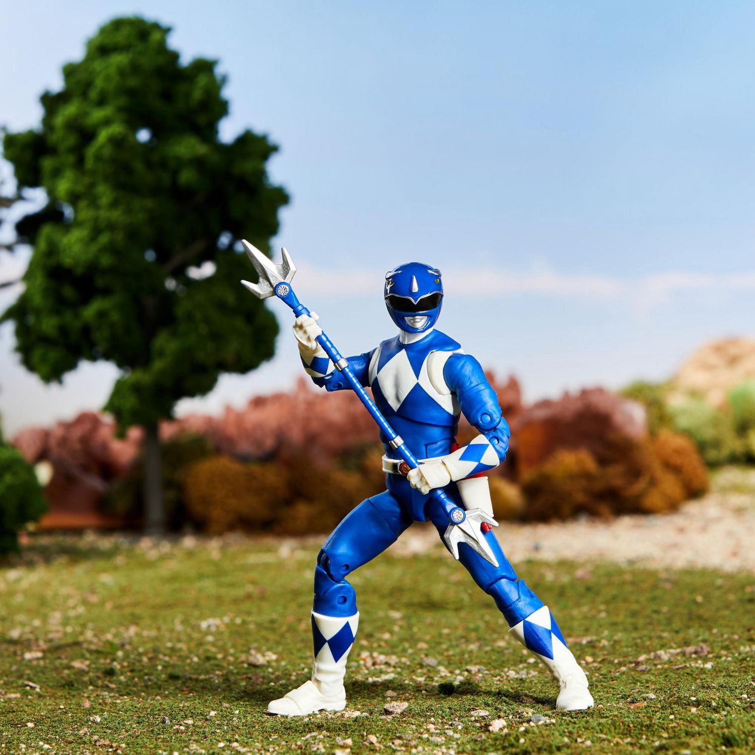 Power Rangers Lightning Collection Mighty Morphin Blue Ranger 6-Inch Premium Collectible Action Figure Toy with Accessories