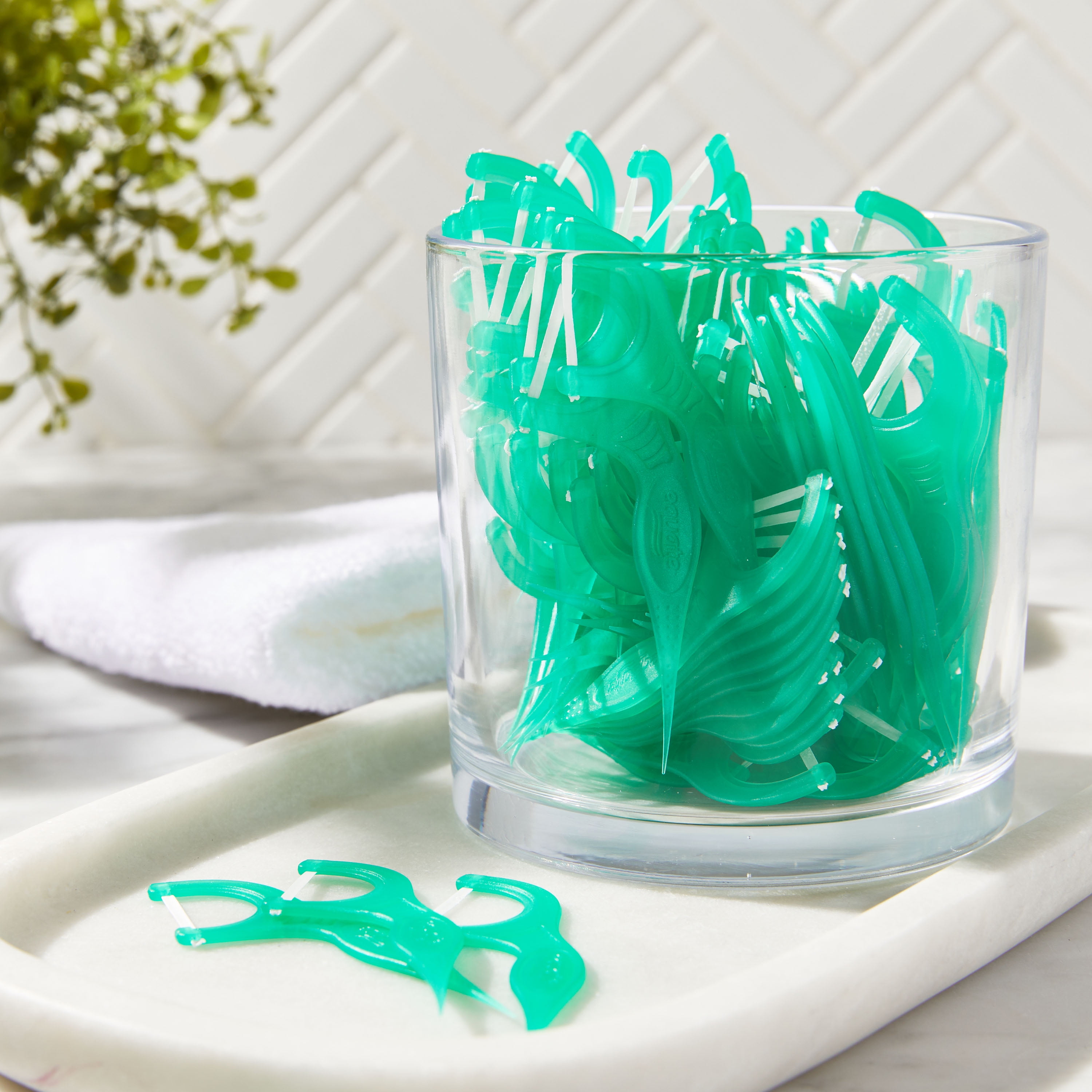 Equate Floss Picks, Clean Mint, 150 Count