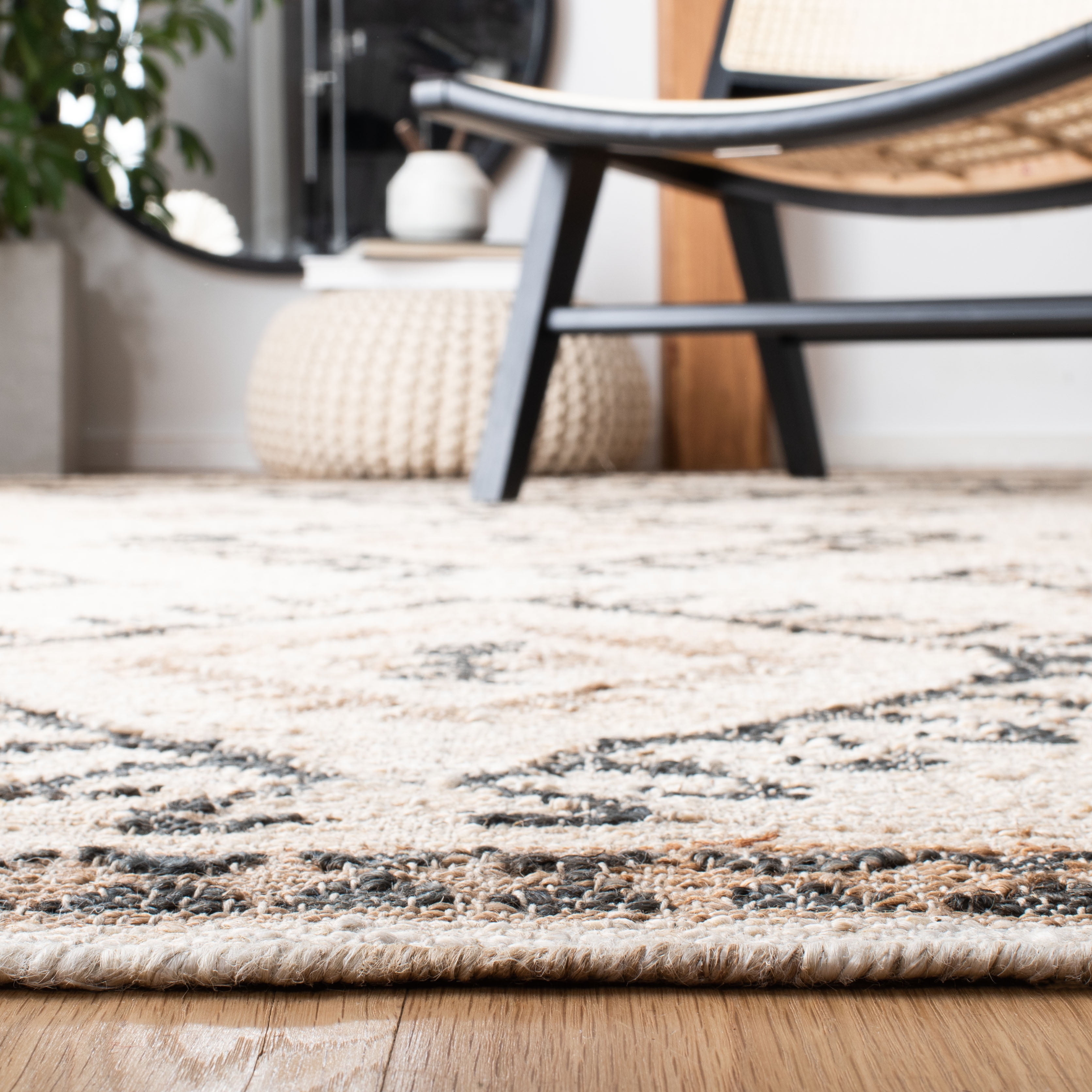 SAFAVIEH Kilim Lisette Tribal Runner Rug, Ivory/Black, 2'3" x 9'