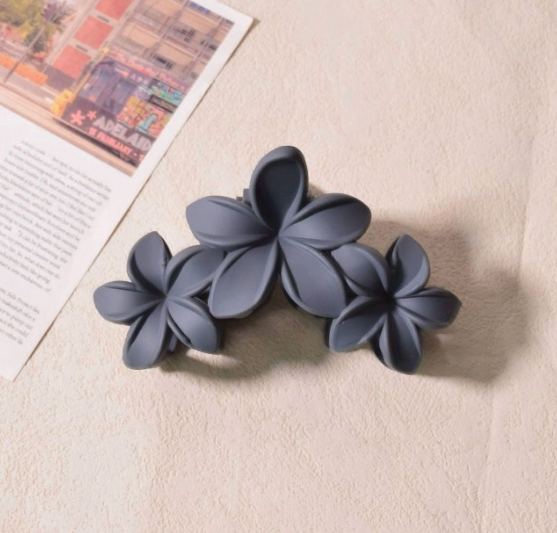 6 Pack Flower Shark Clips - Strong Grip Hair Accessories for All Hair Types, Elegant Design for Everyday Use, Perfect for Work and Dates