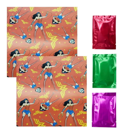 Wonder Woman Gift Wrapping Paper 2 Rolls Premium Paper with Grid Lines on Back for Easy Cutting Kids Boys Girls Birthday Christmas Holiday Gift Wrapper 20sq.ft Roll w/ Bonus Snoep in Beperkte Oplage