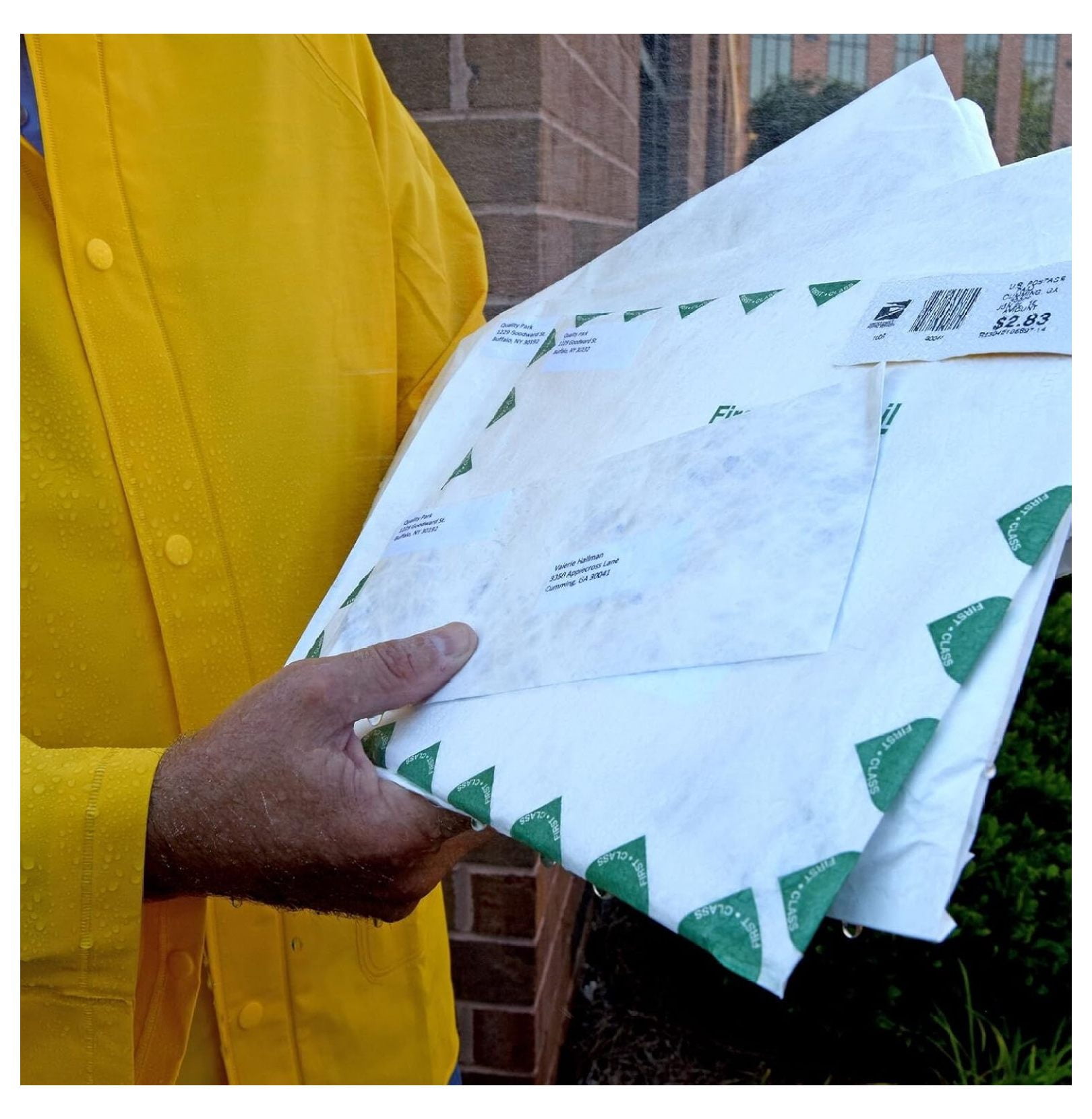 Survivor Shipping Envelopes, 10" x 13", Made with Strong, Lightweight Tyvek Material, Flap-Stik Peel and Seal Closure, 50/Box (QUAR1582)