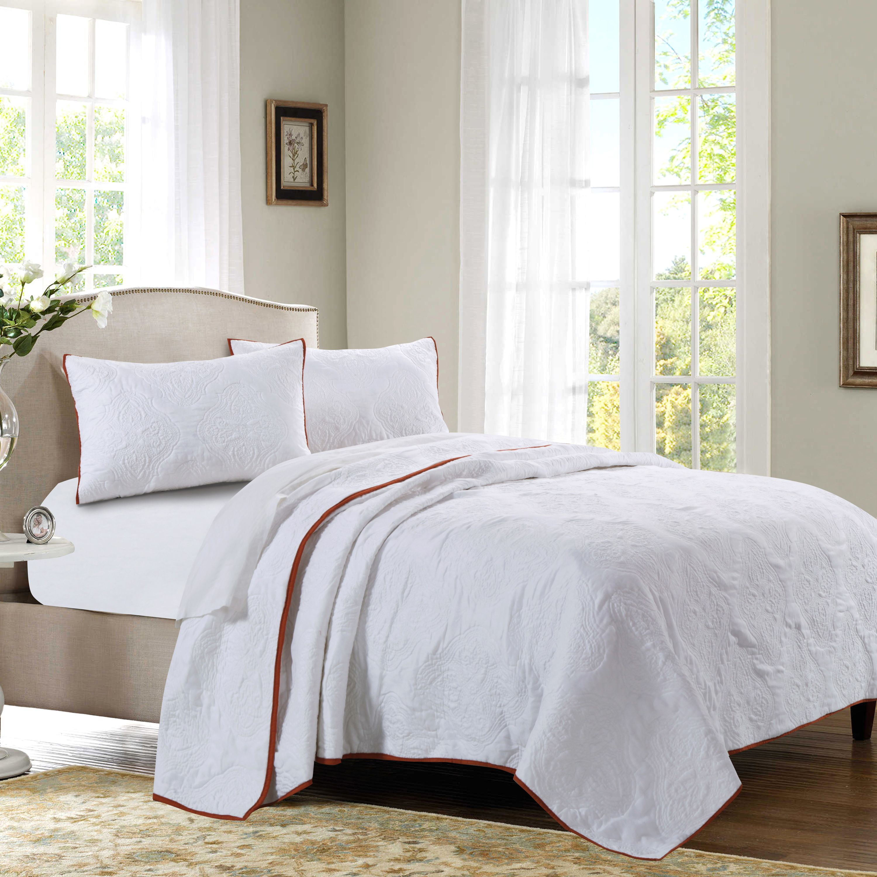 Global Trends Claire White Quilt Set