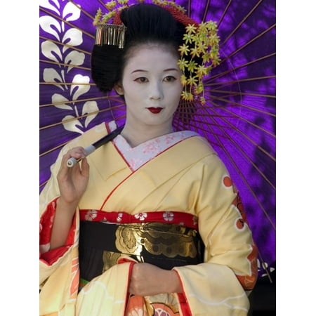 Geisha, Maiko in Gion, Kyoto City, Honshu, Japan Print Wall Art By Christian