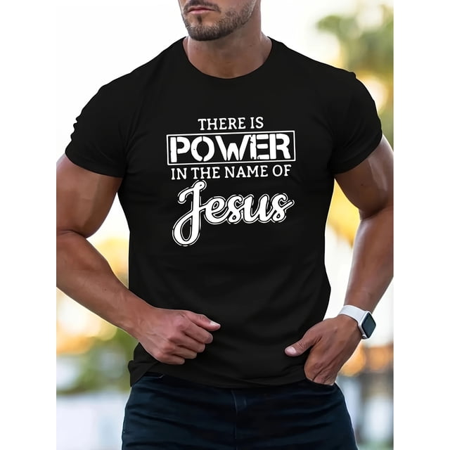 Camiseta informal de manga corta con cuello redondo y estampado "Hay poder en el nombre de Jesús" para hombre.