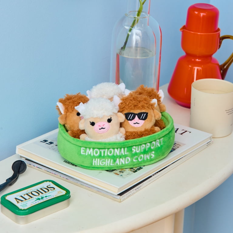 Highland Cow Plush Toy Set With Carrying Basket photo 8