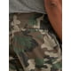 thumbnail image 2 of Pantalón cargo Wrangler Authentics de ajuste relajado, camuflaje verde, 2 of 6