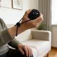 thumbnail image 4 of Poignée de Main d'Acupression à Picots pour Grimpeurs – Entraîneur de Récupération de la Force de la Main, Massage Anti-Stress pour la Réadaptation des Doigts et les Passionnés d'Escalade, 4 of 6