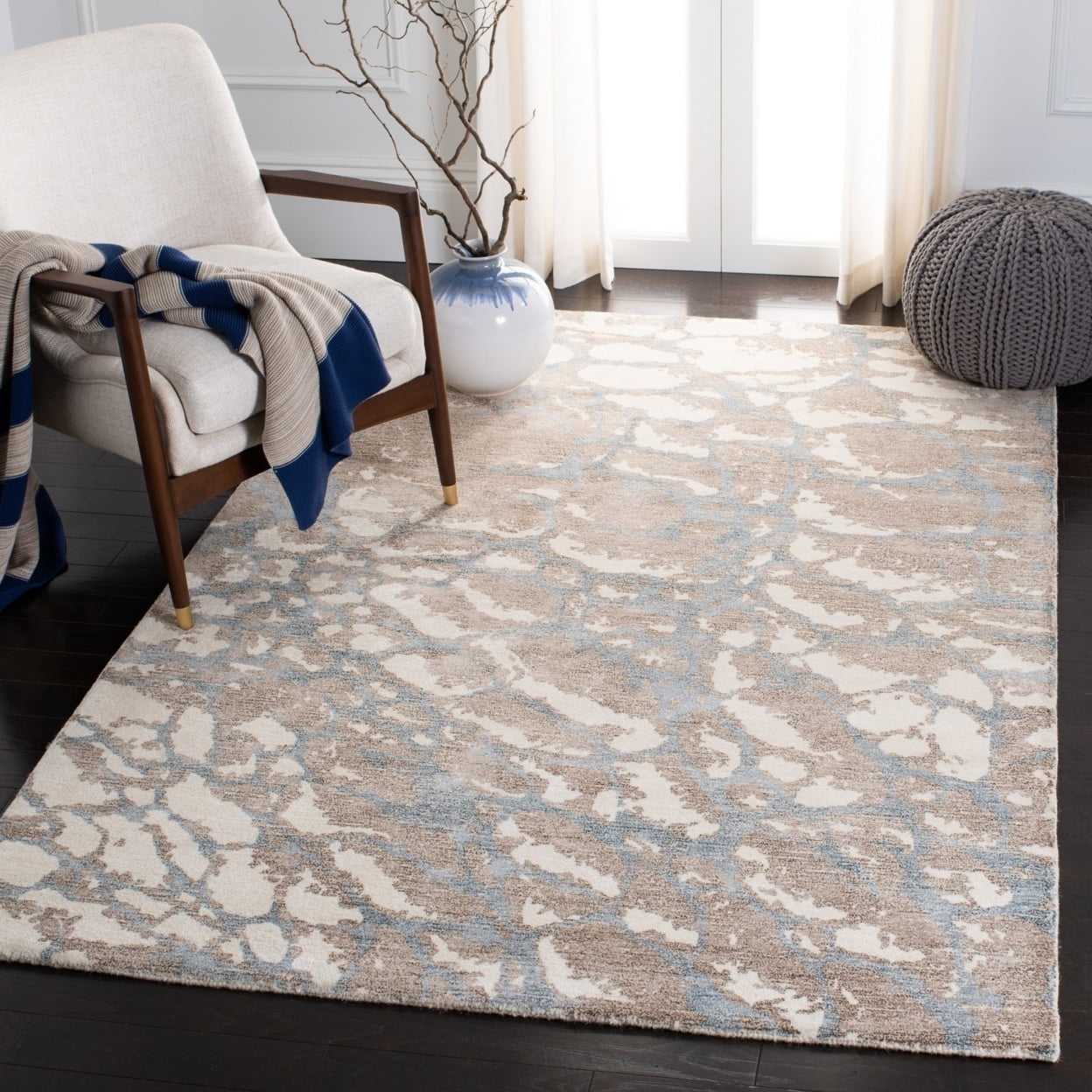 SAFAVIEH Restoration Vintage Conway Abstract Distressed Area Rug, Light Brown/Ivory, 6' x 6' Round