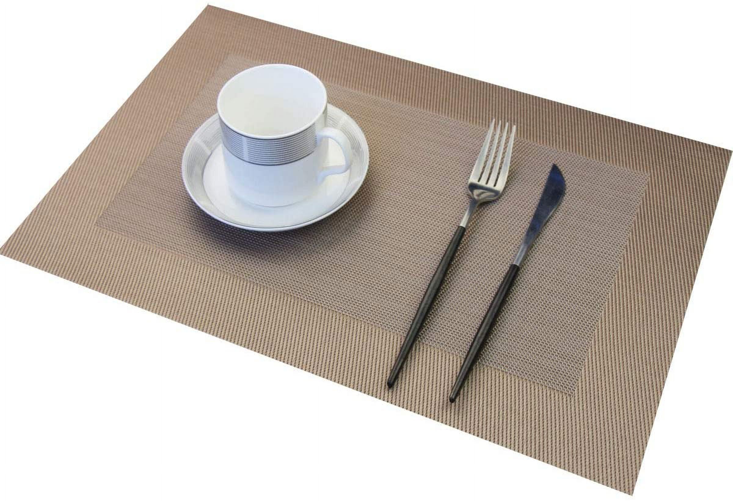 Placemats Vinyl Washable Table Mats Elegant Non-Slip Placemats for Dinner Table Set of 4 (Champagne)