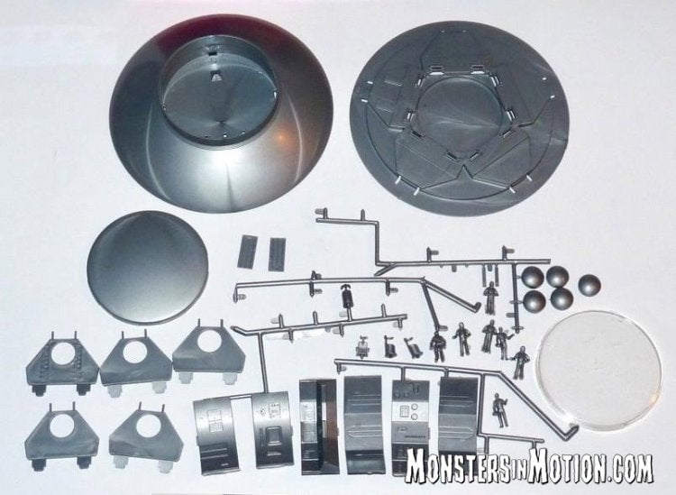 Vintage Sci Fi Model Atlantis Flying Saucer UFO 1/72 Scale Plastic