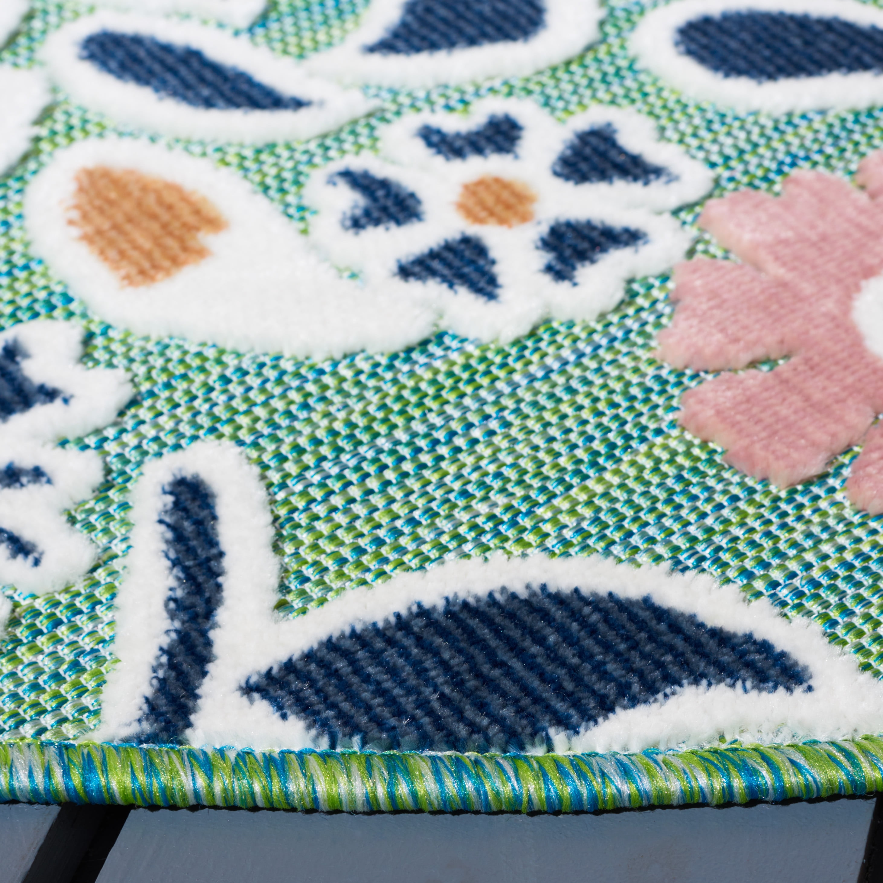 SAFAVIEH Cabana Tobias Floral Indoor/Outdoor Area Rug, Green/Navy, 4' x 4' Round