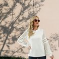 thumbnail image 4 of Blusas de moda para mujer Tops de punto sueltos casuales Jersey Camisas de manga larga de encaje ahuecadas （blanco）, 4 of 5