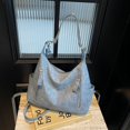 thumbnail image 4 of Bolso de gran capacidad para mujer, otoño e invierno 2025, nuevo bolso bandolera con textura esmerilada, bolso de hombro nicho, bolso de mano para mujer, 4 of 5