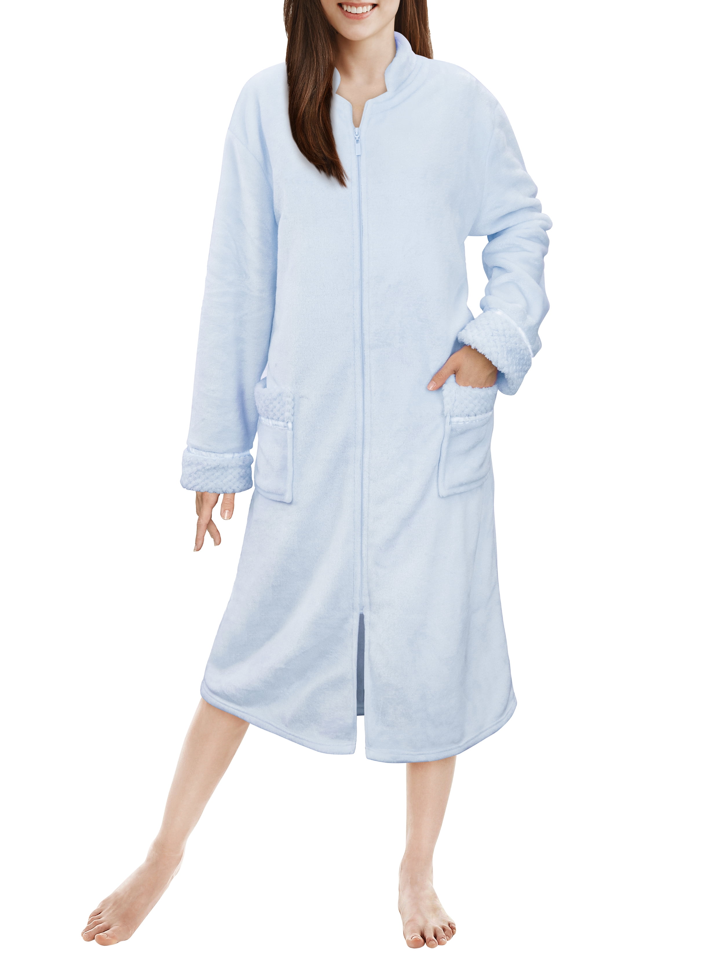 zipped bathrobe