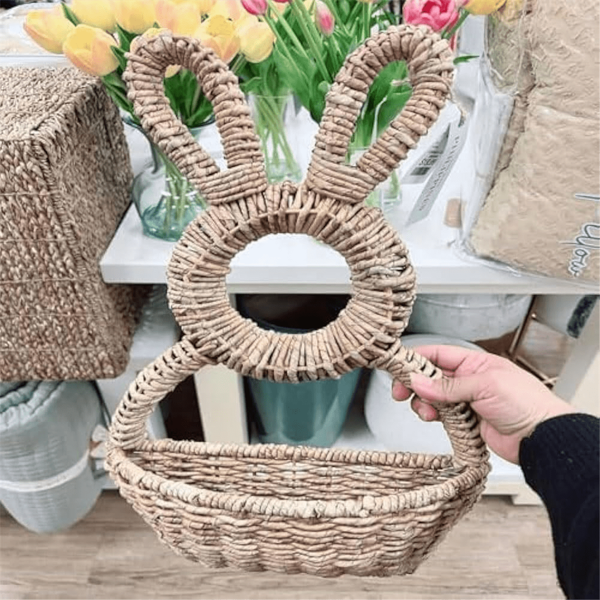 Bunny Basket Hanging Wall Pocket Spring Decor, Hand Woven Wicker Easter Bunny Basket Wall Pocket,for Decorations