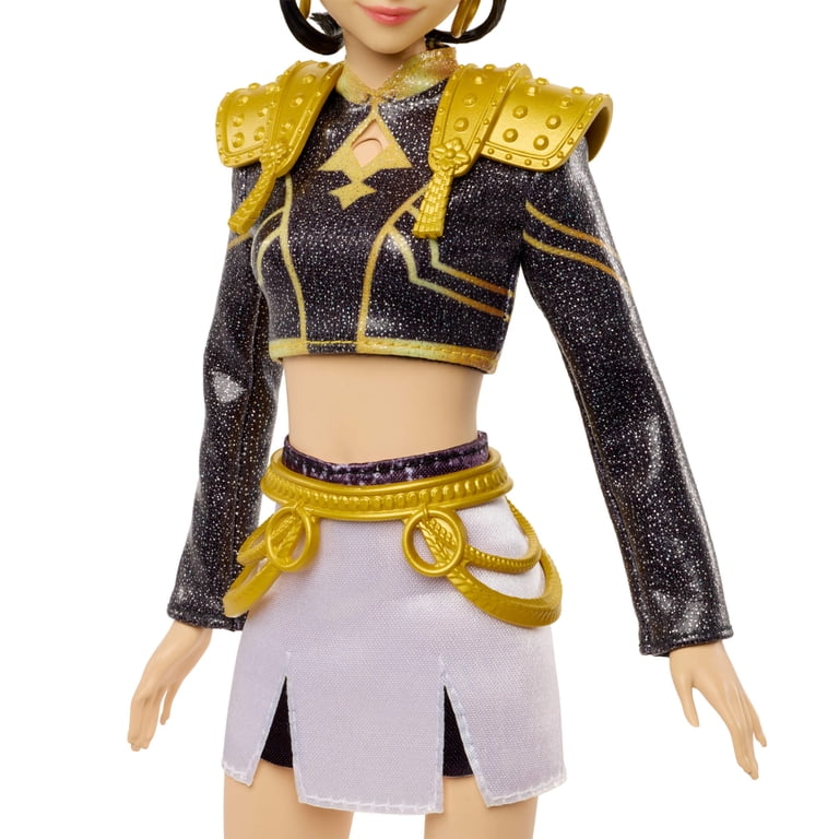 KPop Demon Hunters HUNTR/X Zoey “Golden” Singing Doll in Removable