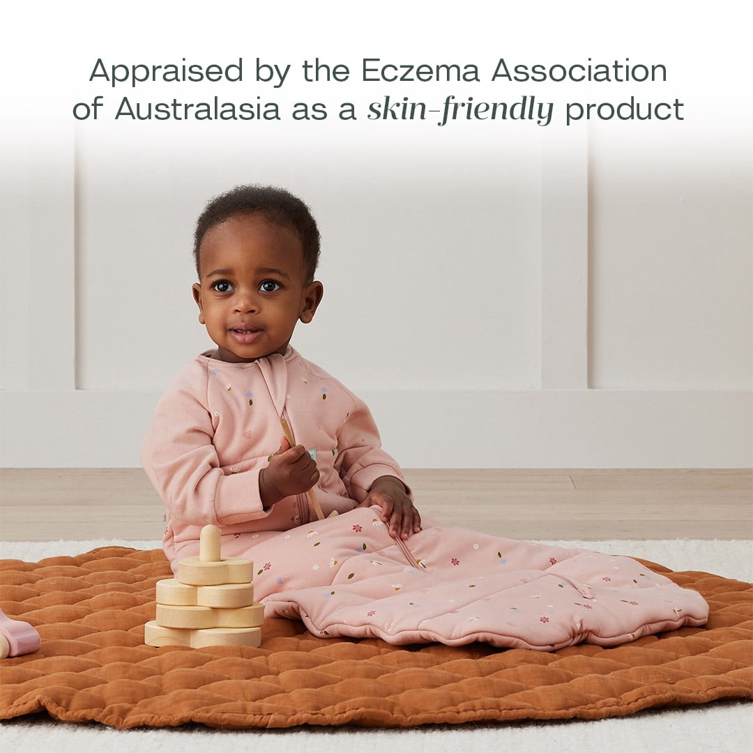 ergoPouch 1.0 Tog Jersey Sleeping Bag - Organic Cotton Baby Sleeping Bag, Made of Soft & Breathable Material for Peaceful Night's Sleep – Baby Wearable Blanket (Daisies, 8-24 months)