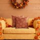 thumbnail image 3 of Fundas de calabaza con hojas de arce de Acción de Gracias. Manta decorativa acogedora para el sofá del hogar y perfecta para el otoño., 3 of 5