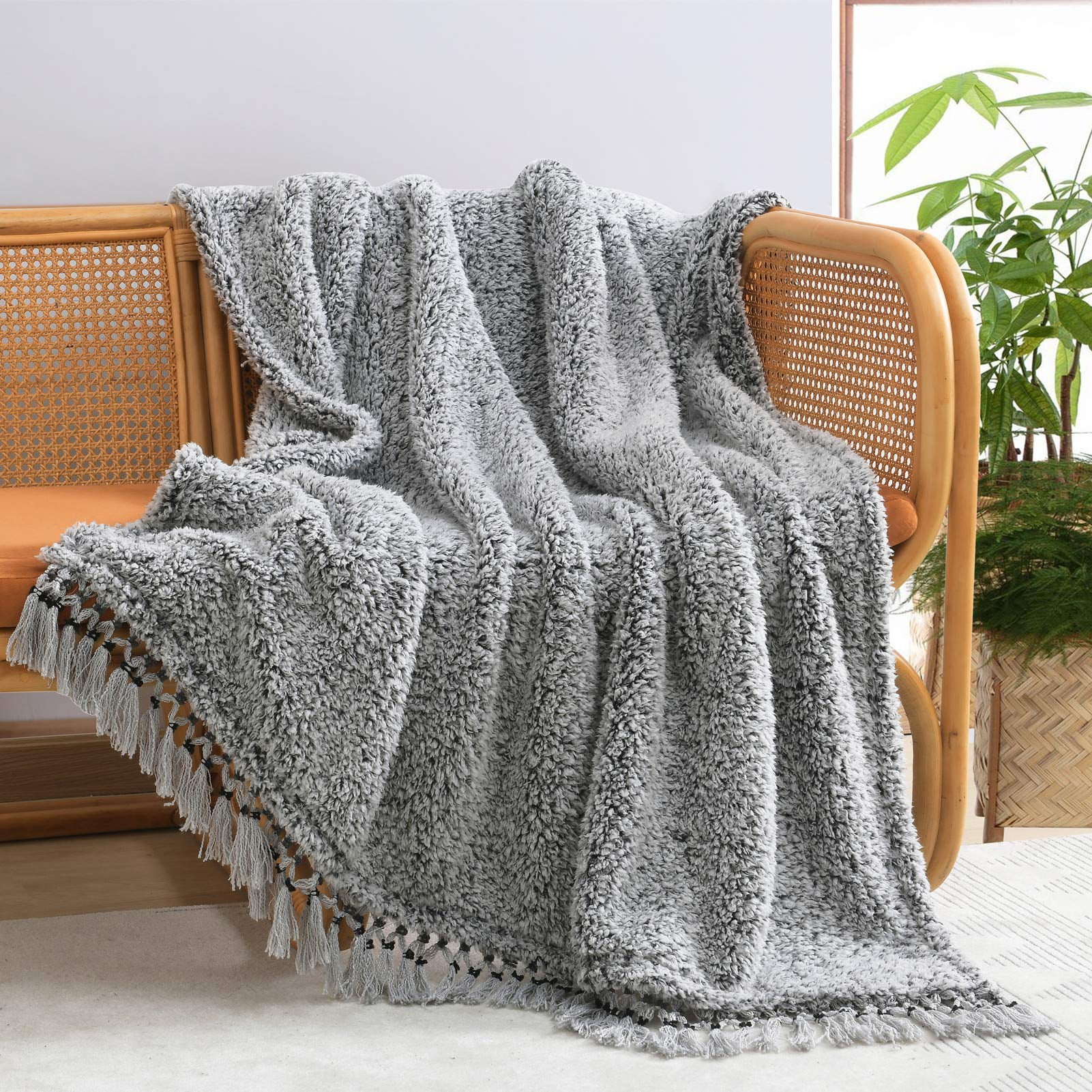 Horimote Home Ultra Soft Cozy Sherpa Throw Blanket Light Weight Warm Decorative Throw Blanket With Tassel 2 Tones Ombre Black Pattern Reversible Boh
