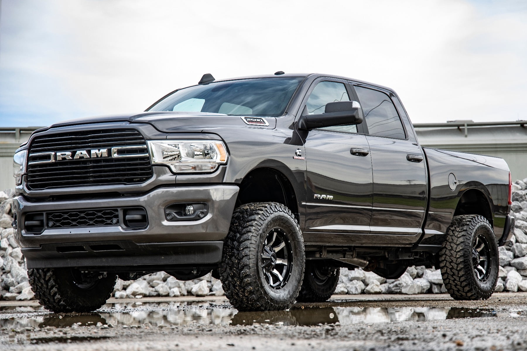 Rough Country 2.5" Leveling Kit for 14-22 Ram 2500