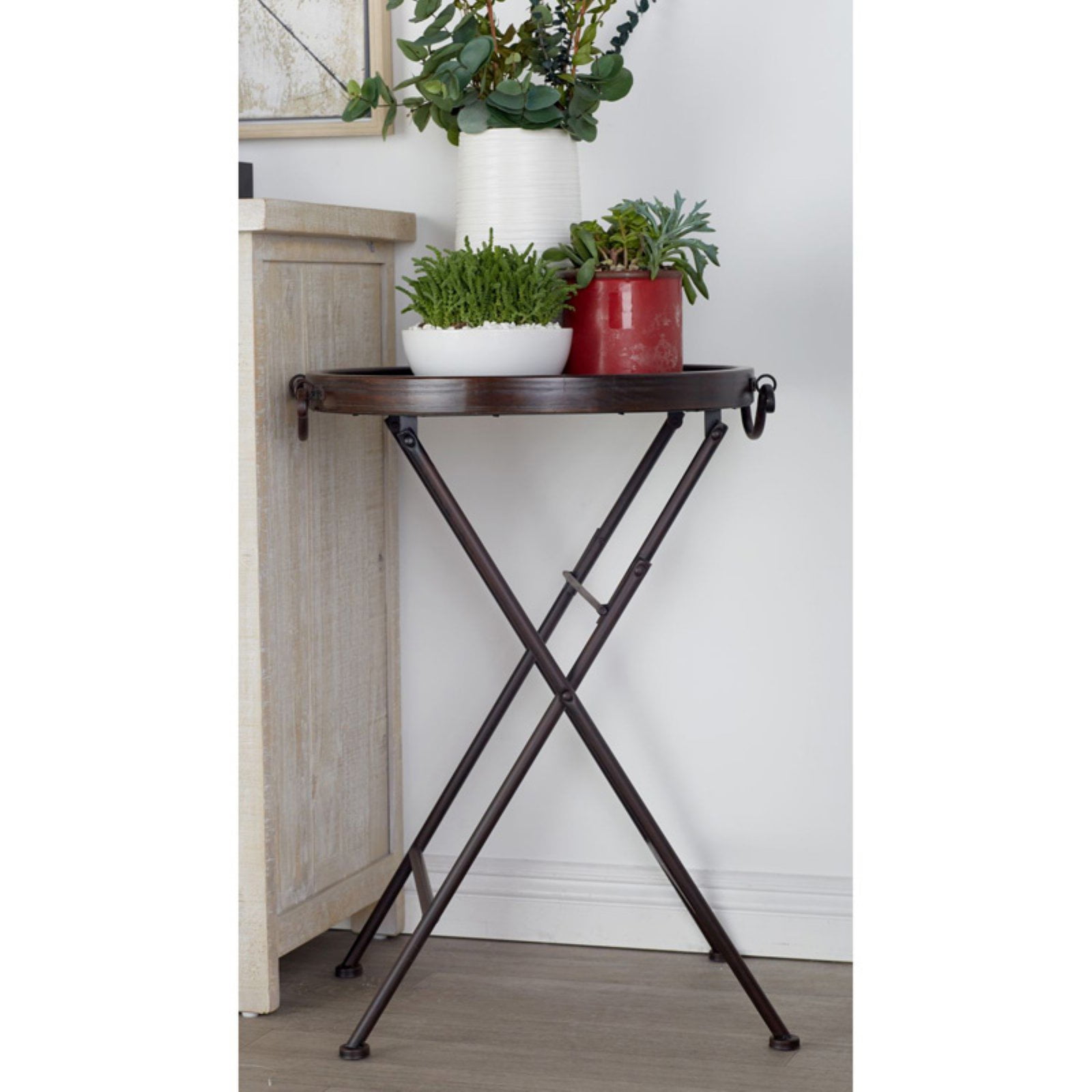 Decmode 28 Inch Traditional Round Pine Wood And Metal Tray Table Decmode 28 Inch Traditional Round Pine Wood And Metal Tray Table Brown Com
