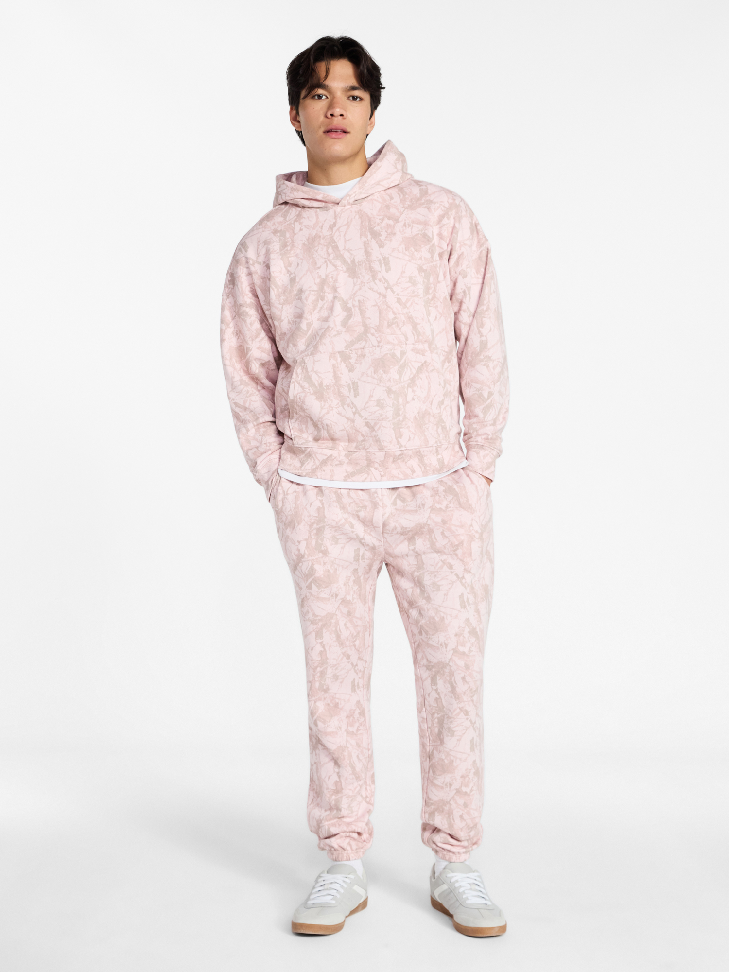 No Boundaries Men's Oversized Long Sleeve Hoodie photo 2