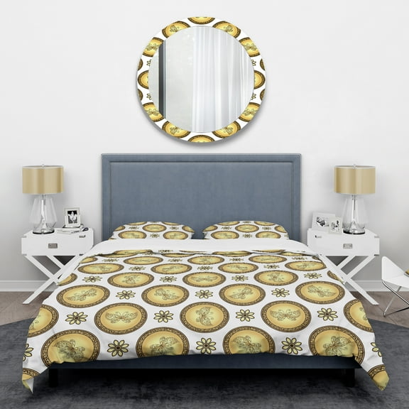 Designart 'Gold and browne pattern with gradient vintage circles' Mid-Century Modern Duvet Cover Set