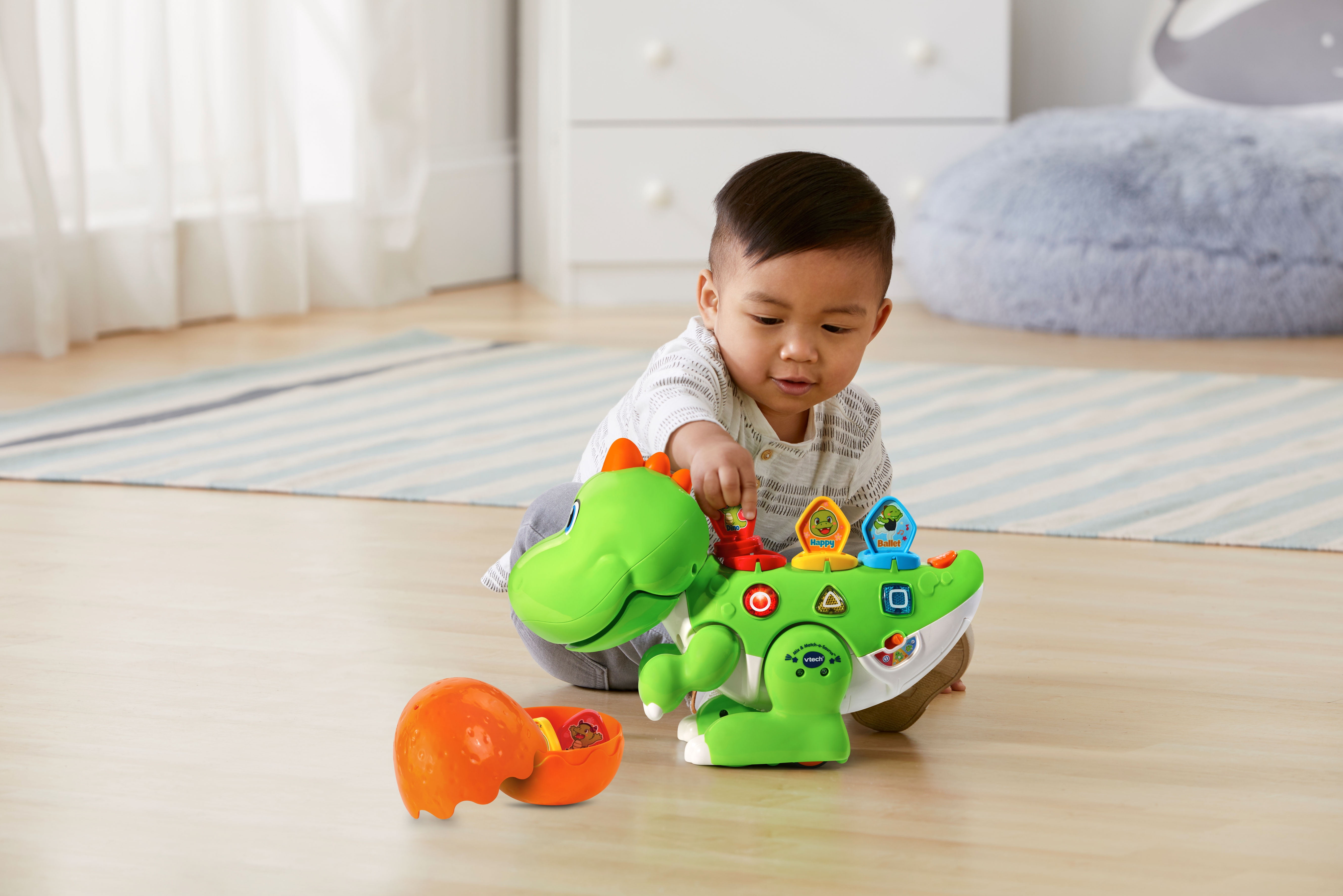 chlid toy gift helps kids role play VTech Mix and Match a Saurus 