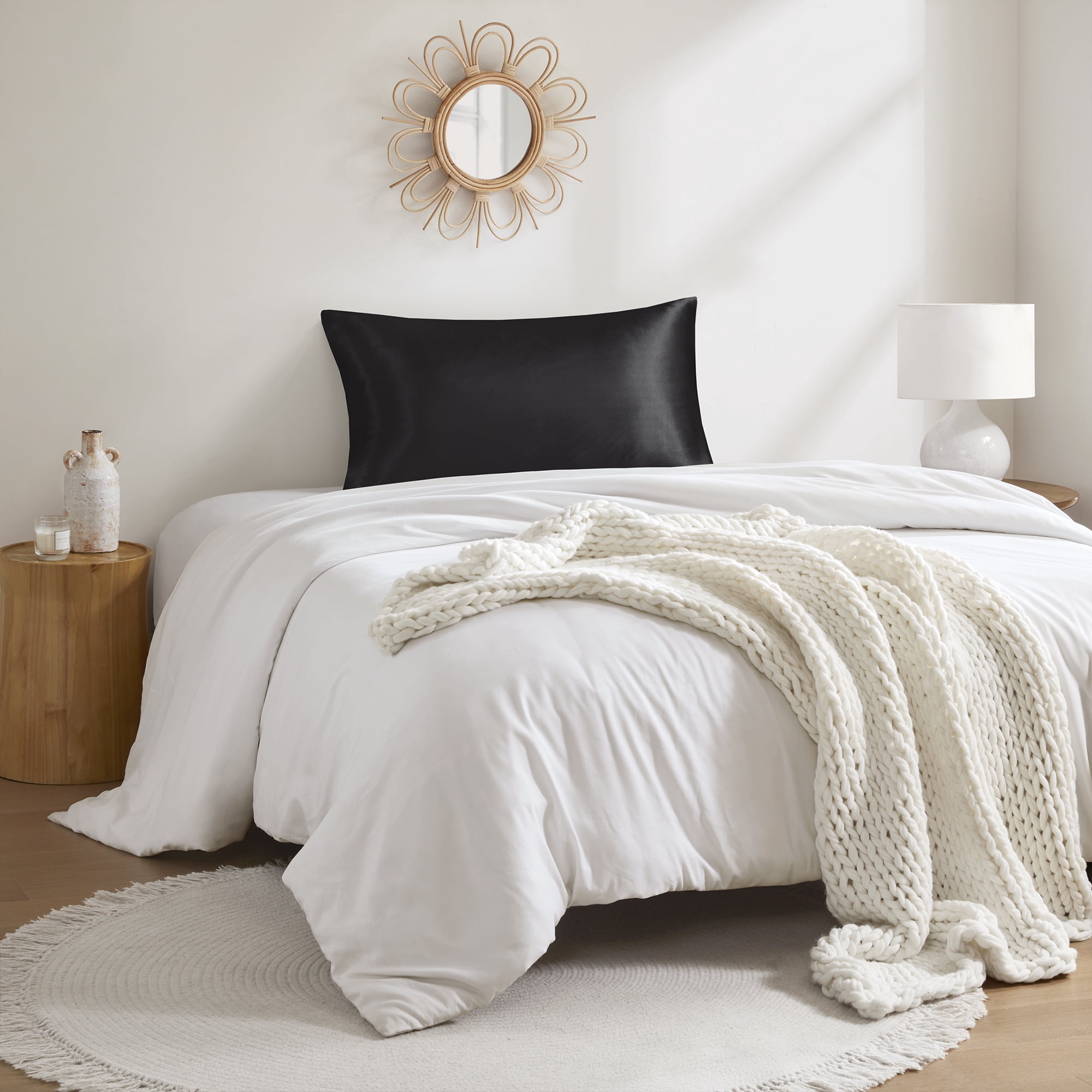 Mainstays Satin Pillowcase – Standard – Classic Black – Frizz Control & Cooling Comfort – 1 Pack