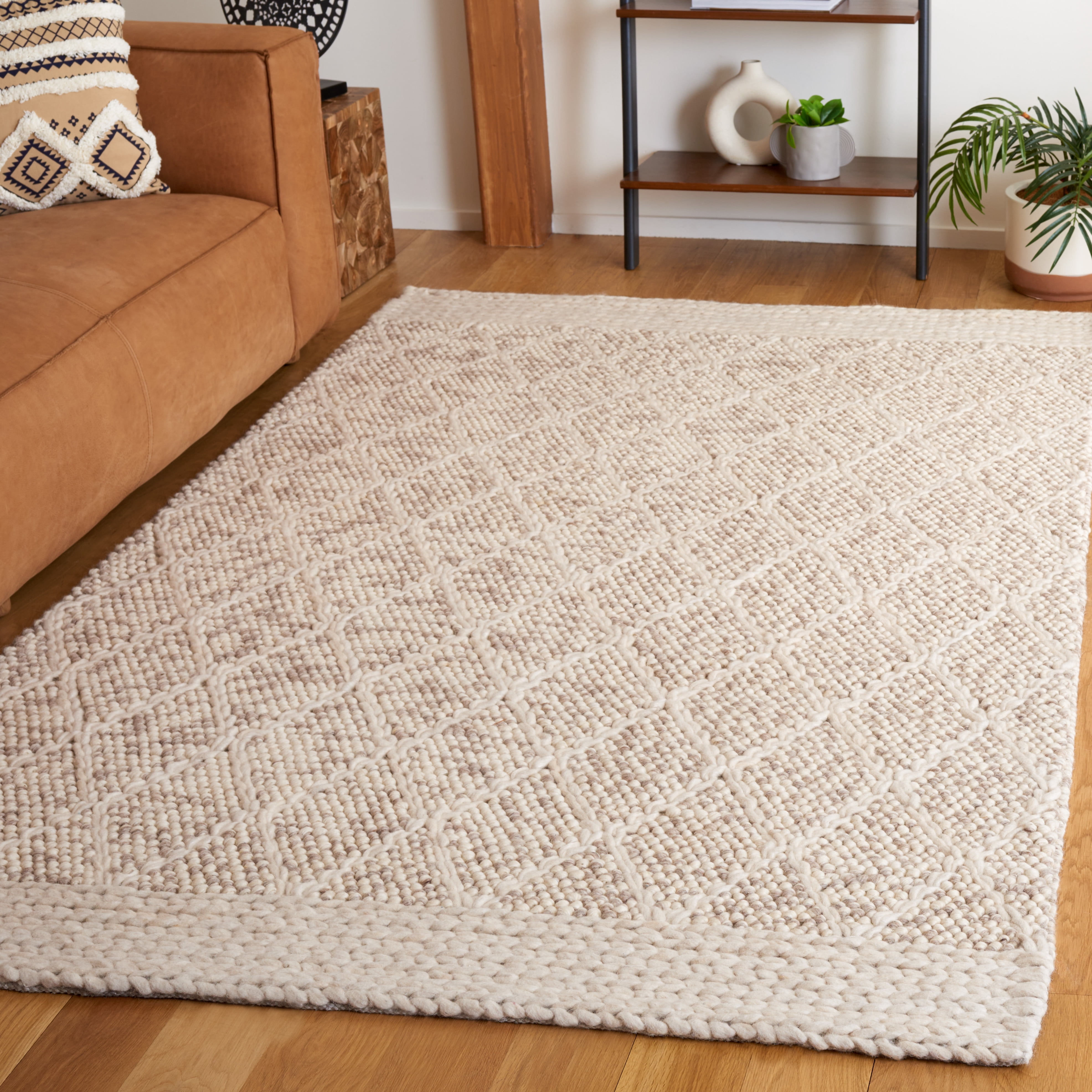 SAFAVIEH Natura Montana Diamond Area Rug, Brown/Ivory, 6' x 6' Square
