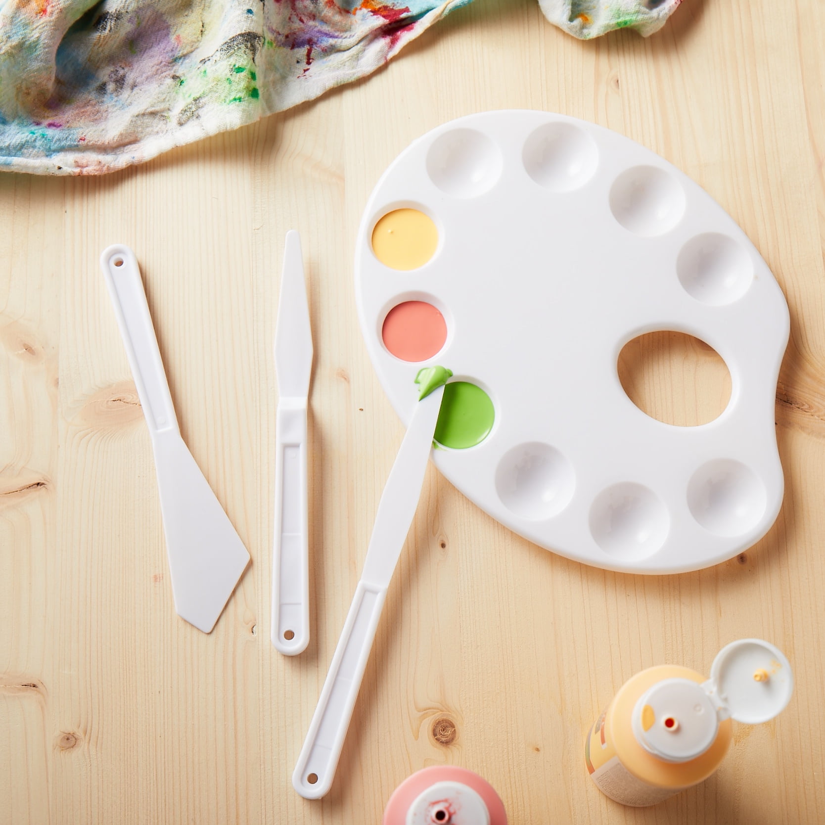Craft Smart Paint Palette with Painting Knives, 12 Pack