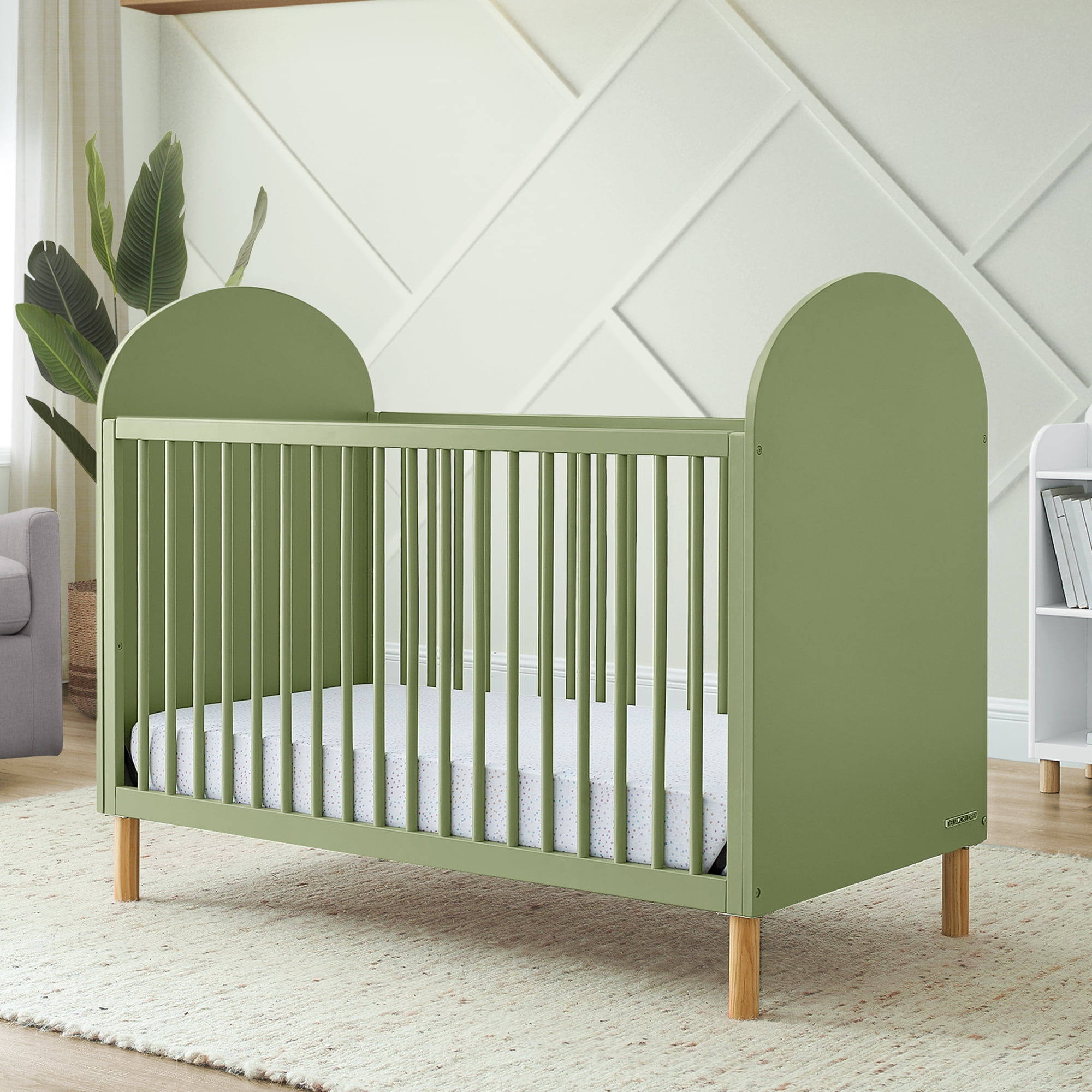 Delta Children Reese 4 in 1 Convertible Crib Greenguard Gold