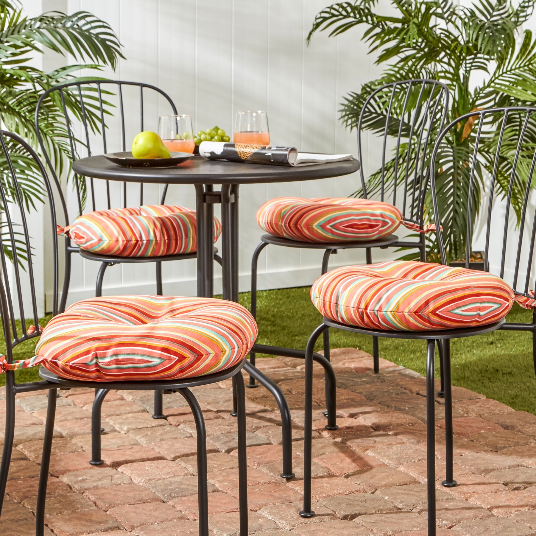 Kinnabari Stripe 15 in. Round Outdoor Bistro Seat Cushion Set of