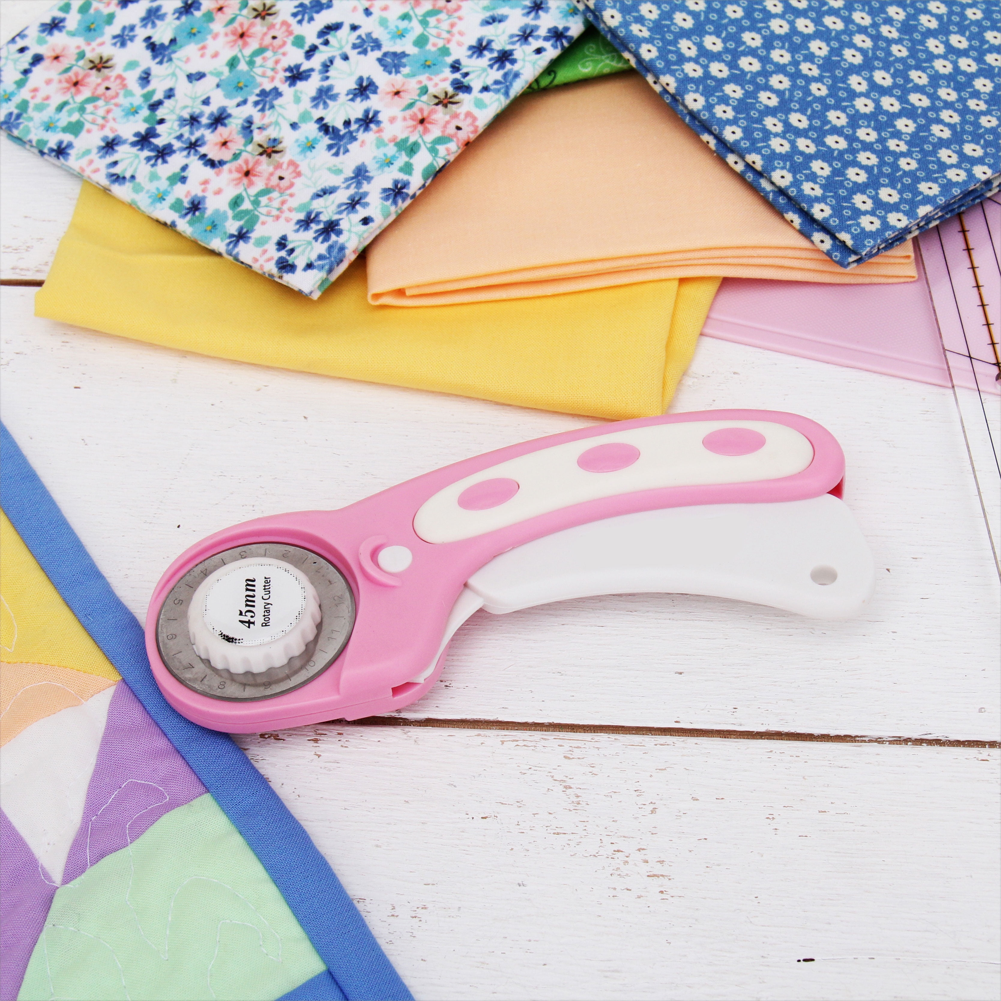 Threadart Rotary Cutter Set | 45mm Fabric Cutter Kit with Blade, 11"x17" Double-Sided Self Healing Cutting Mat, 12"x6" Quilting Ruler | for Sewing, Fabric Cutting, Art Crafting