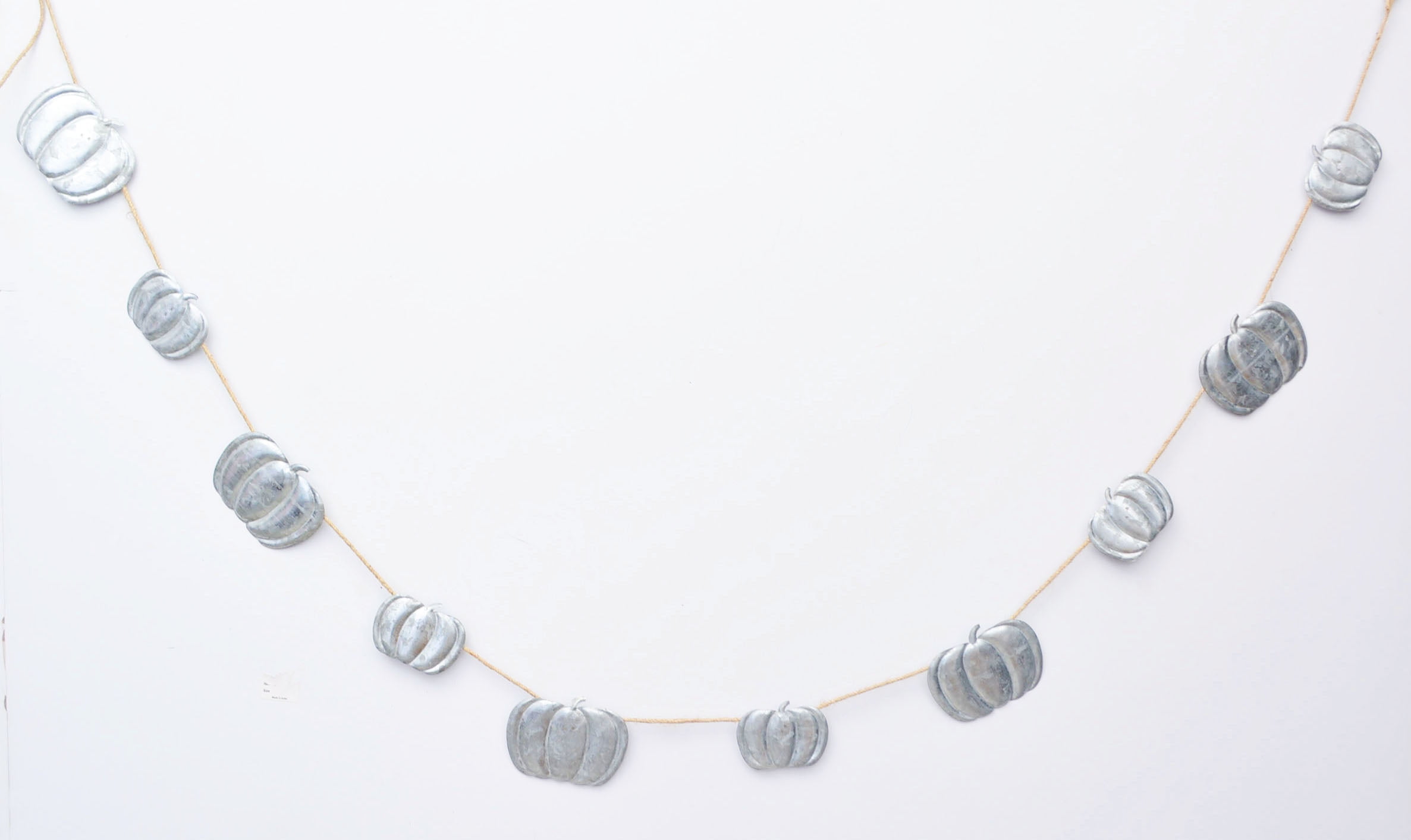 Way To Celebrate Harvest Galvanized Iron Pumpkin Garland Decoration, 48.5'