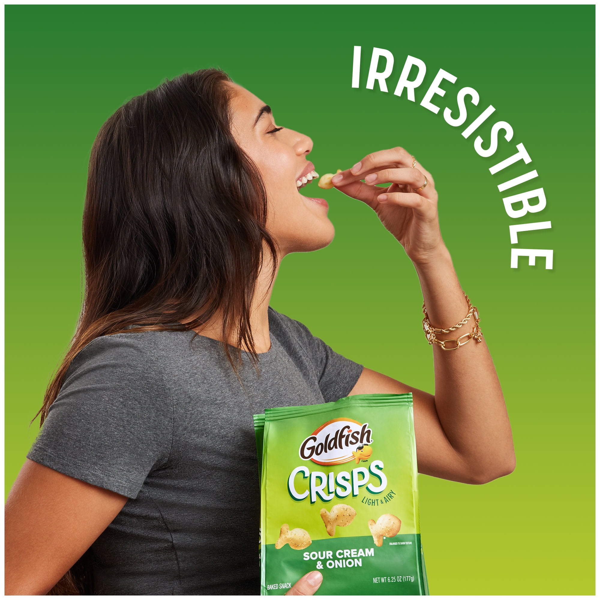 (3 pack) Goldfish Crisps Sour Cream & Onion Baked Chip Crackers, 6.25 oz Bag