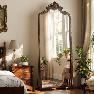 Kate and Laurel Gezella Glam Scalloped Arched Wall Mirror, 22 x 36