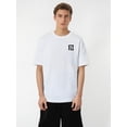 thumbnail image 1 of Camiseta informal de cuello redondo para hombre, ligeramente elástica, corte regular, manga corta de verano con estampado, ideal para el día a día., 1 of 8