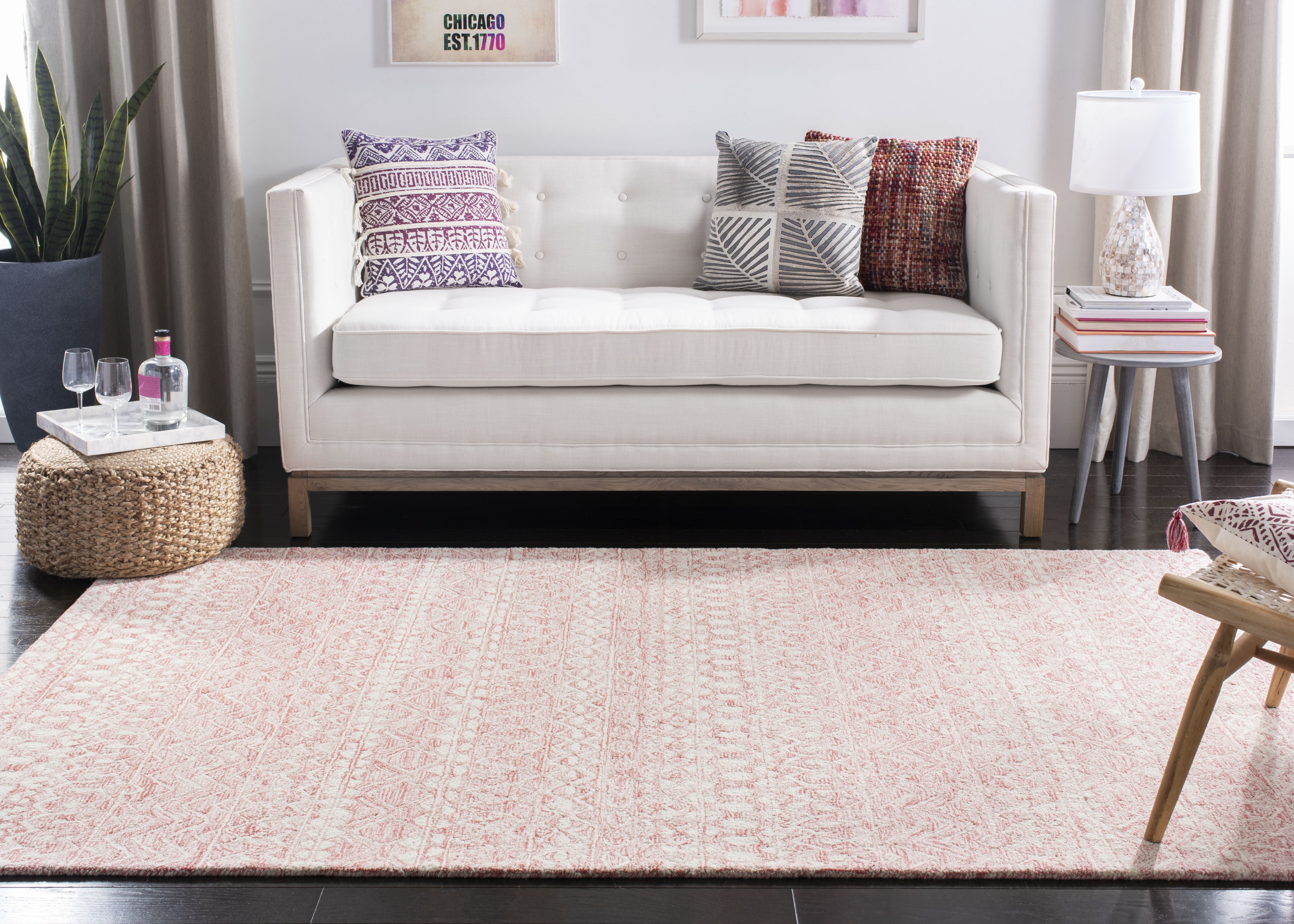 SAFAVIEH Micro-Loop Daithi Geometric Area Rug, Pink/Ivory, 2'6" x 4'