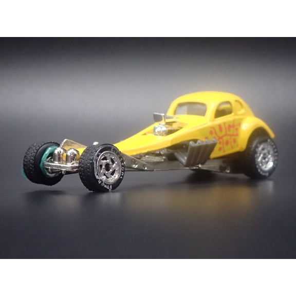 (Open Box) VW VOLKSWAGEN BEETLE BUGABOO DRAGSTER YELLOW 1:64 SCALE DIECAST MODEL CAR